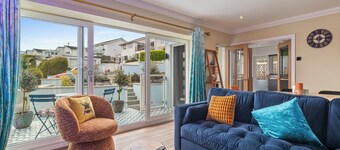 Bay View Cottage - Luxury Coastal Stay
