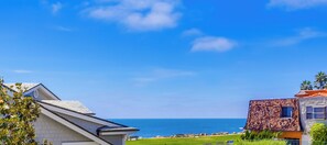 Exterior - NEW LISTING: LUXURY HOME IN LA JOLLA WITH OCEAN VIEWS (San Diego)