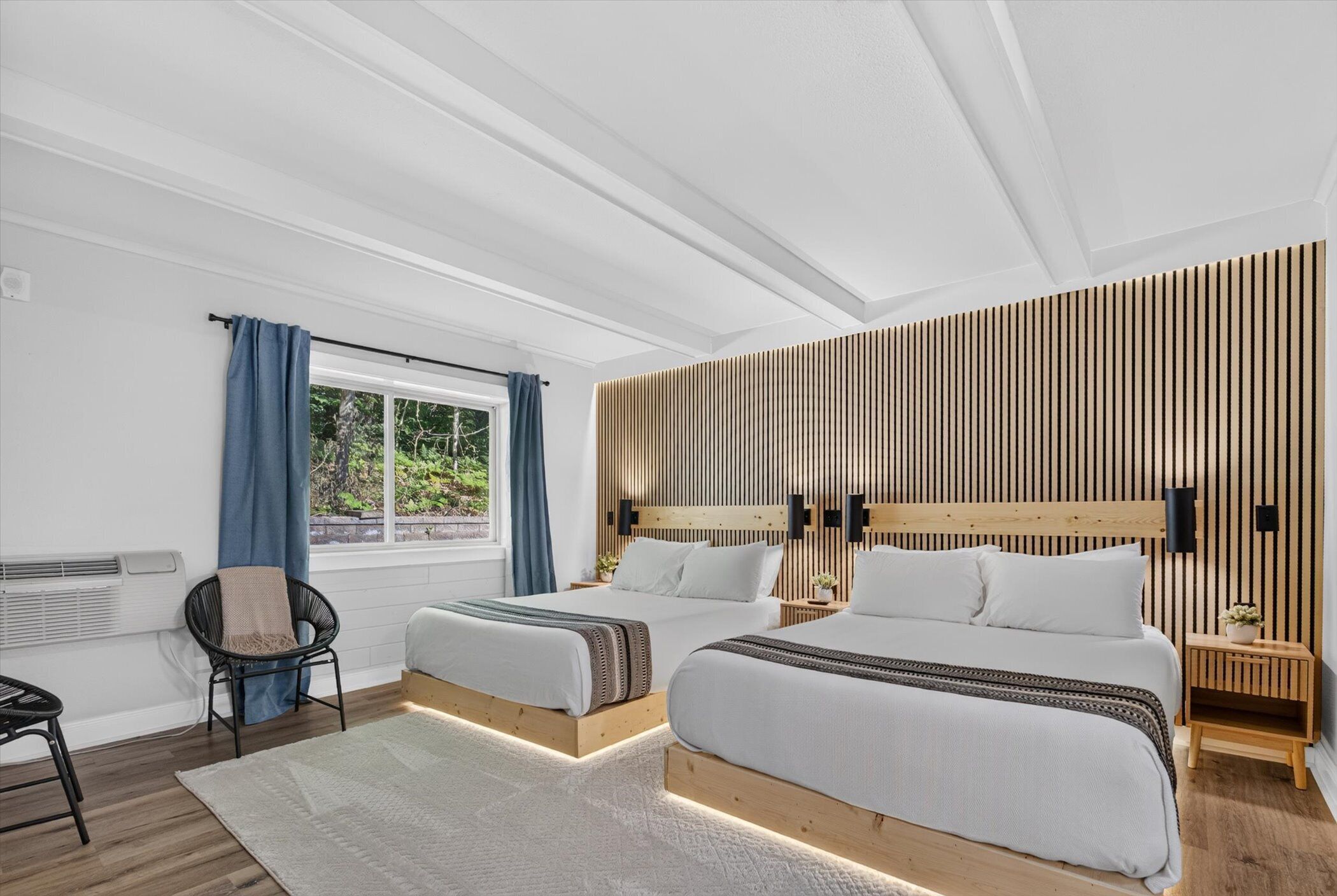 WiFi (free), bed sheets