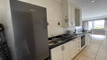Apartment, 2 Bedrooms | Interior