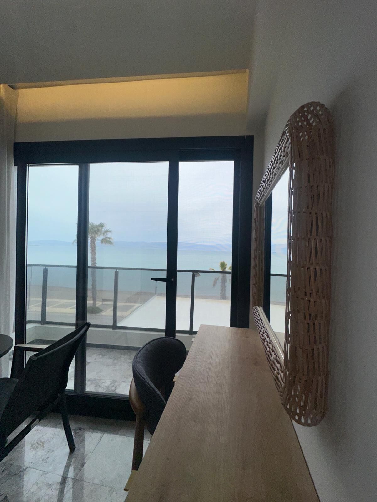 Comfort Triple Room, Balcony, Sea View | Interior
