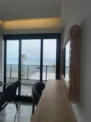 Comfort Üç Kişilik Oda, Balkon, Deniz Manzaralı | İç mekân