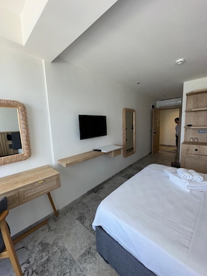 Comfort Triple Room, Balcony, Sea View | Desk, laptop workspace, iron/ironing board, free WiFi - ÇİFTLİQUE (Cesme)