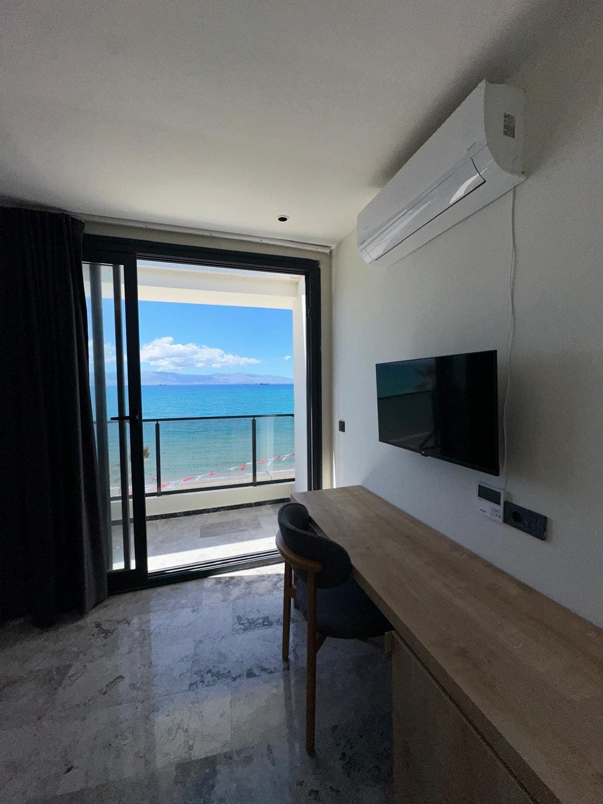 Deluxe Quadruple Room | Interior