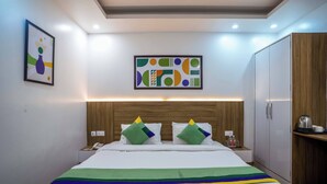 Standard Double Room - Treebo Palm Stays (Pune)
