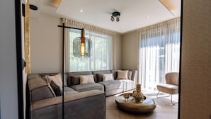 Living area - Luxury 10-person villa in Waarland with 5 bedrooms, private indoor pool, hot tub, and plenty of peace, space, and comfort. (Waarland)
