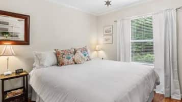 3 dormitorios, tabla de planchar con plancha, wifi gratis y ropa de cama
