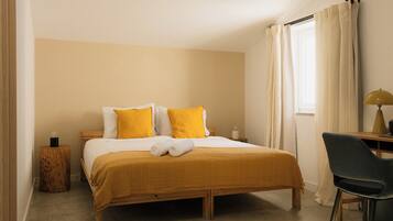 Double Room, Ensuite | Free WiFi, bed sheets