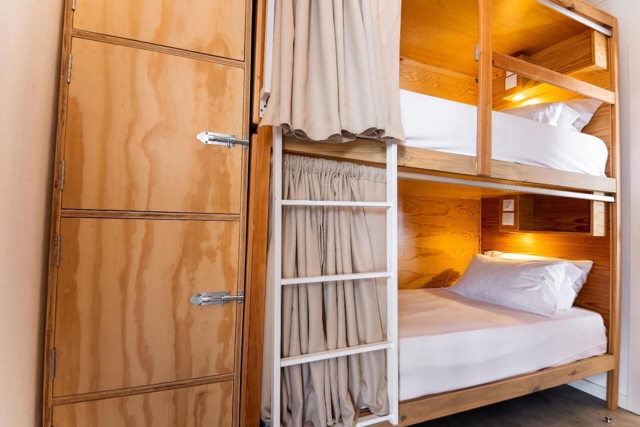 Shared Dormitory, Women only | Free WiFi, bed sheets