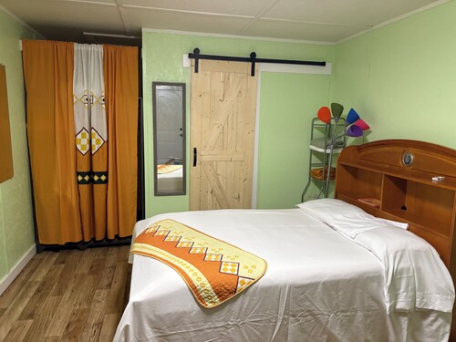 Clean  and peaceful Studio apartment ideal for or 2.