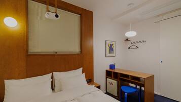 Standard Double Room | In-room safe, iron/ironing board, free WiFi