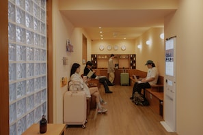Reception - Blue Mansion Hotel Seoul (Seoul)