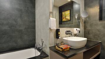 Executive Suite, City View | Bathroom | Hair dryer, towels