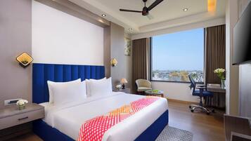 Deluxe Double Room, City View | Desk, laptop workspace, iron/ironing board (on request), free WiFi