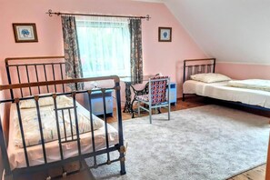 6 bedrooms, iron/ironing board, travel cot, free WiFi
