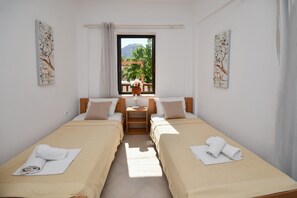 WiFi, bed sheets - Apartment 'Deluxe Corner  No 3' with Sea View, Wi-Fi and Air Conditioning (Ierapetra)