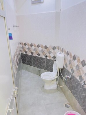 Dusche, Handtücher, Seife, Shampoo