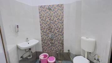 Shower, towels, soap, shampoo