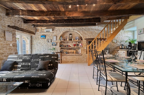 Gîte Des Faluns : SPA, massages, terrasse privée, jardin, Wi-Fi à Tréfumel, Bretagne