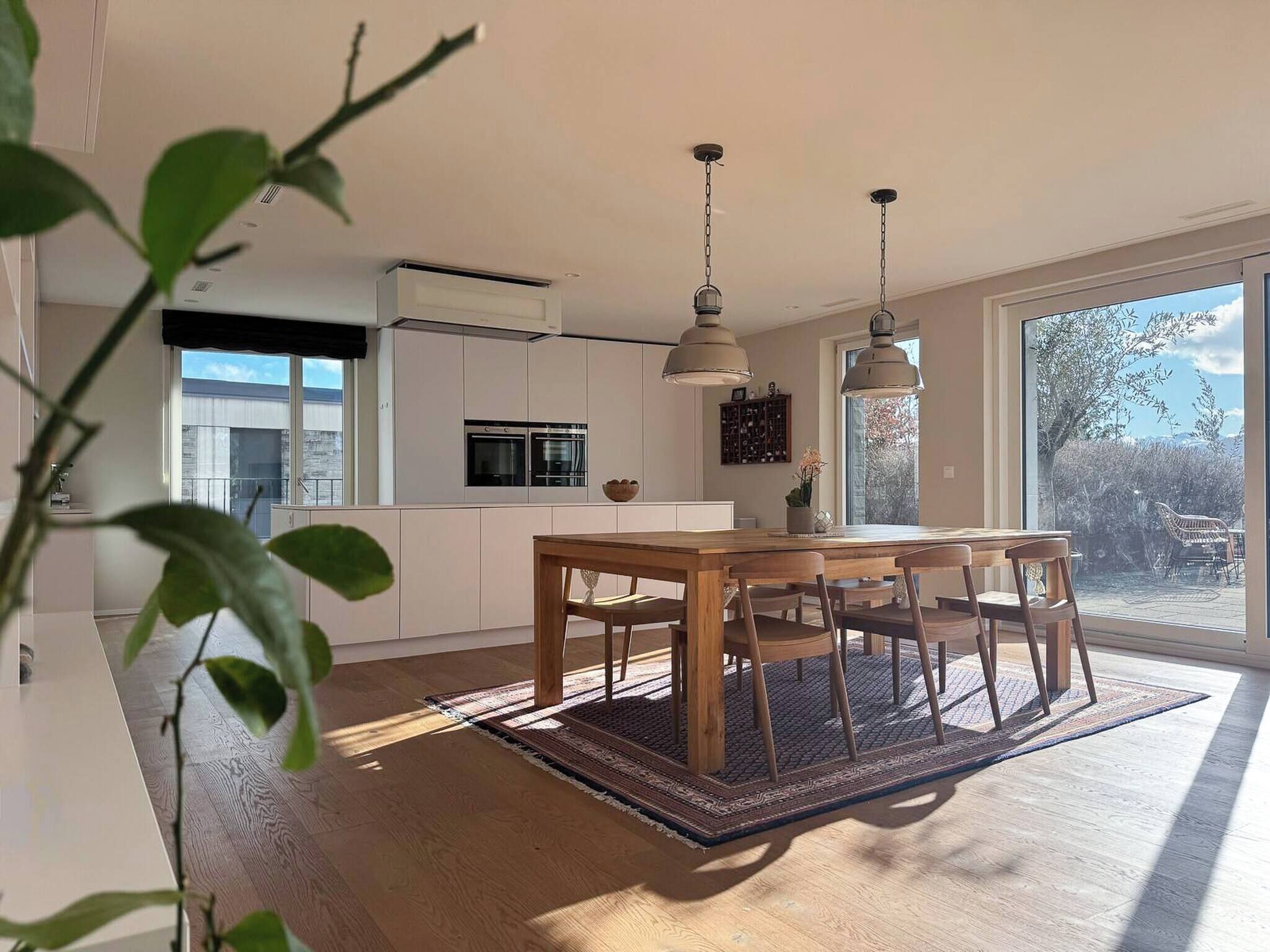 Apartment, 3 Bedrooms, Balcony, City View | Dining room