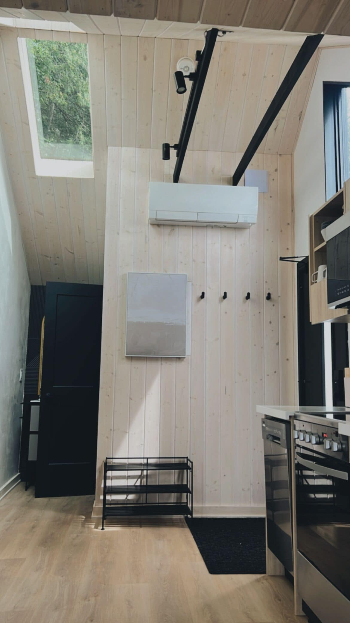 Family Cabin, Lake View | Private kitchen