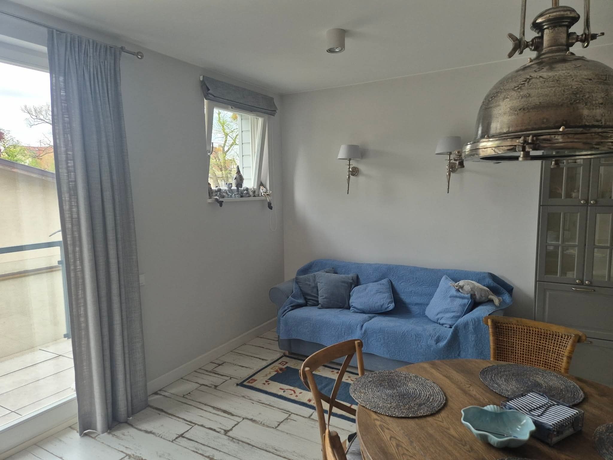Familieleilighet, balkong | Oppholdsområde