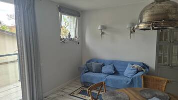 Familieleilighet, balkong | Oppholdsområde