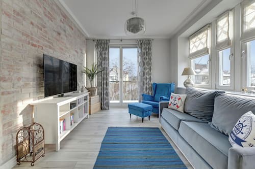 Family Apartment, Balcony, City View | Living area