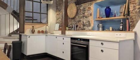 Refrigerador, horno, parrilla de estufa y lavavajillas