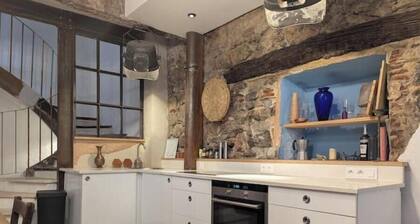 The Artist’s House in Céret – Boutique Townhouse with Rooftop Terrace