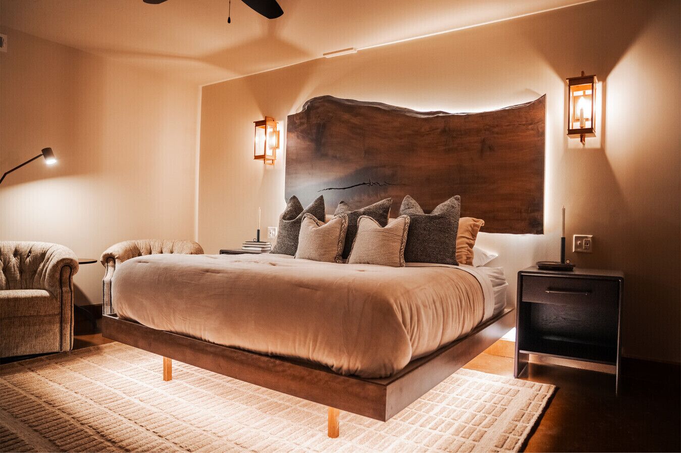 WiFi, bed sheets