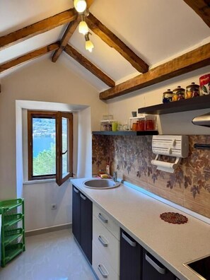 Private kitchen - Tetka Apartments (Kotor)