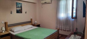 Basic Studio, Mountain View - Tetka Apartments (Kotor)