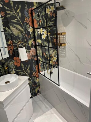 Bathroom - The Vale Residence (London)