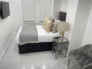Room - The Vale Residence (London)