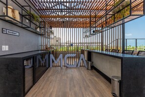Basic Double Room | Lobby - Breeze Residence #410 Beachfront by Carpediem (João Pessoa)