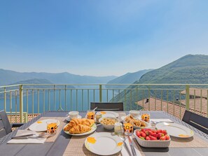 Outdoor dining - EnjoyIseoLake - Modigliani (Parzanica)