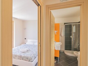 Bathroom - EnjoyIseoLake - Modigliani (Parzanica)