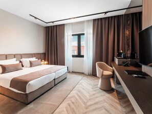 Superior Double Room - City View | Minibar, in-room safe, desk, laptop workspace - Diaco Boutique Hotel (Đakovo)
