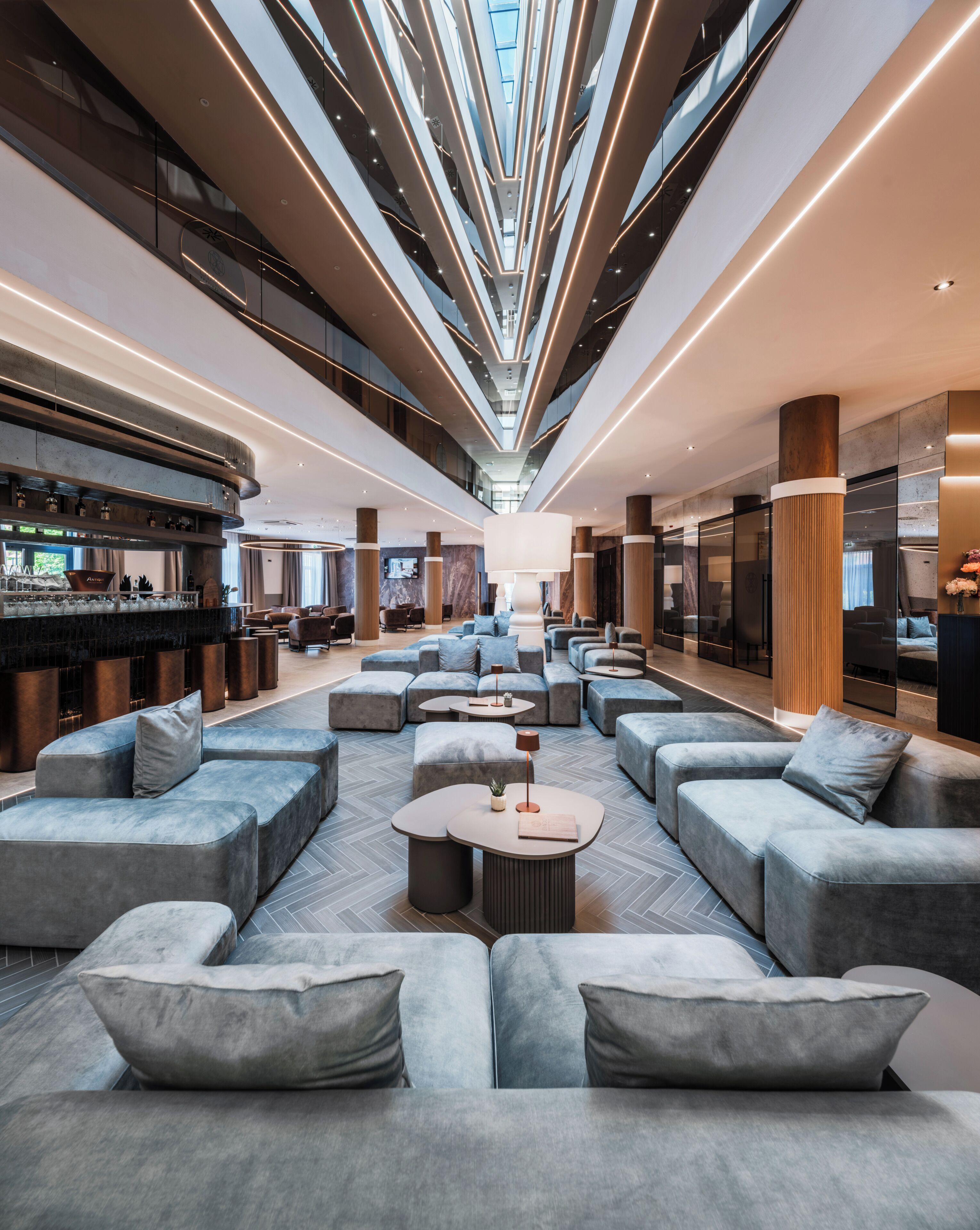 Lobby lounge
