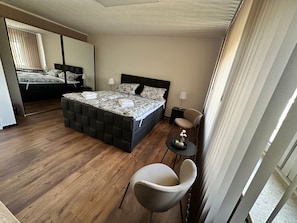 2 chambres, fer et planche à repasser, Wi-Fi, literie fournie