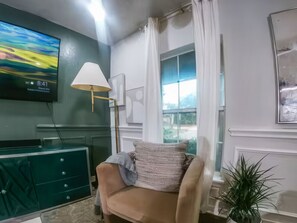 TV - Cozy House - Private Entire Home (Fort Worth)