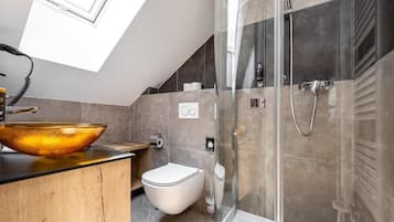Economy-Doppelzimmer | Badezimmer