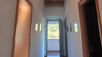 Interni