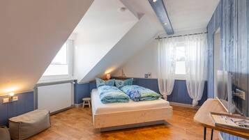 Double Room | Free WiFi, bed sheets