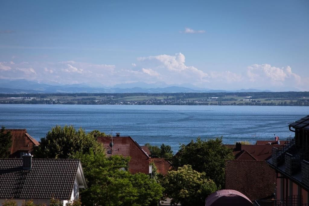 Double Room, Balcony, Lake View | Soundproofing, WiFi (free), bed sheets