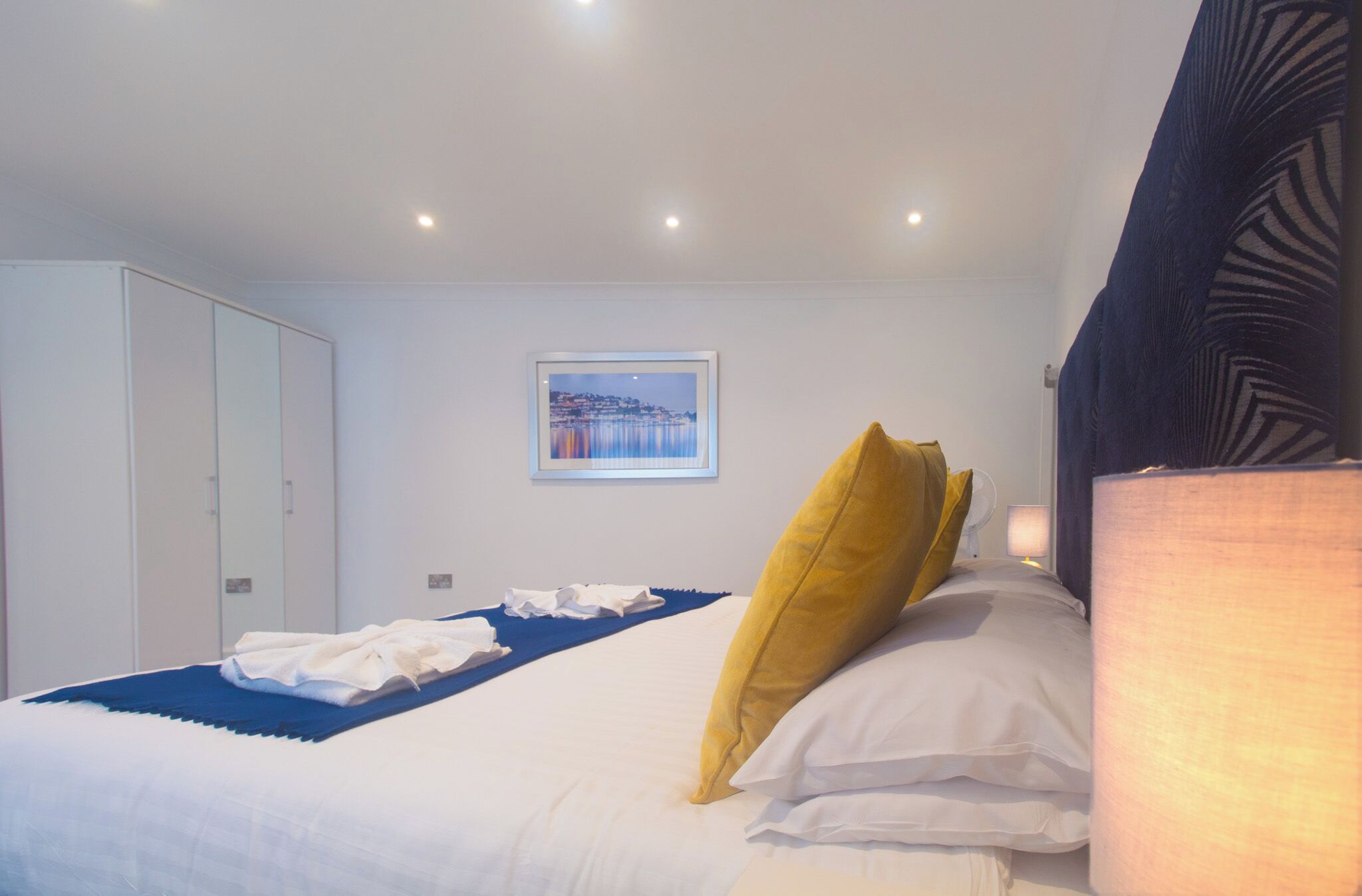 Superior Apartment, 1 King Bed, Balcony, Garden View | Iron/ironing board, free WiFi