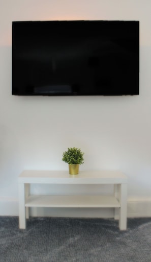 Superior Apartment, 2 Bedrooms, Non Smoking, Pets not allowed | Interior - Allerdale (Torquay)