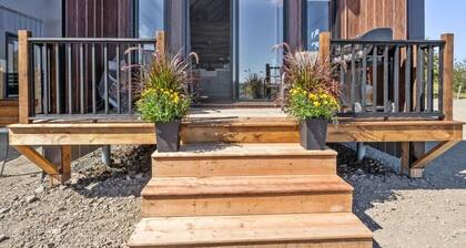 The Maple Nordic Chalet, king bed, luxury bathroom