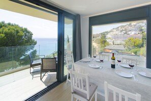 Dining - WELCS APTO A16 MADRAGUE sea front (Rosas / Roses)